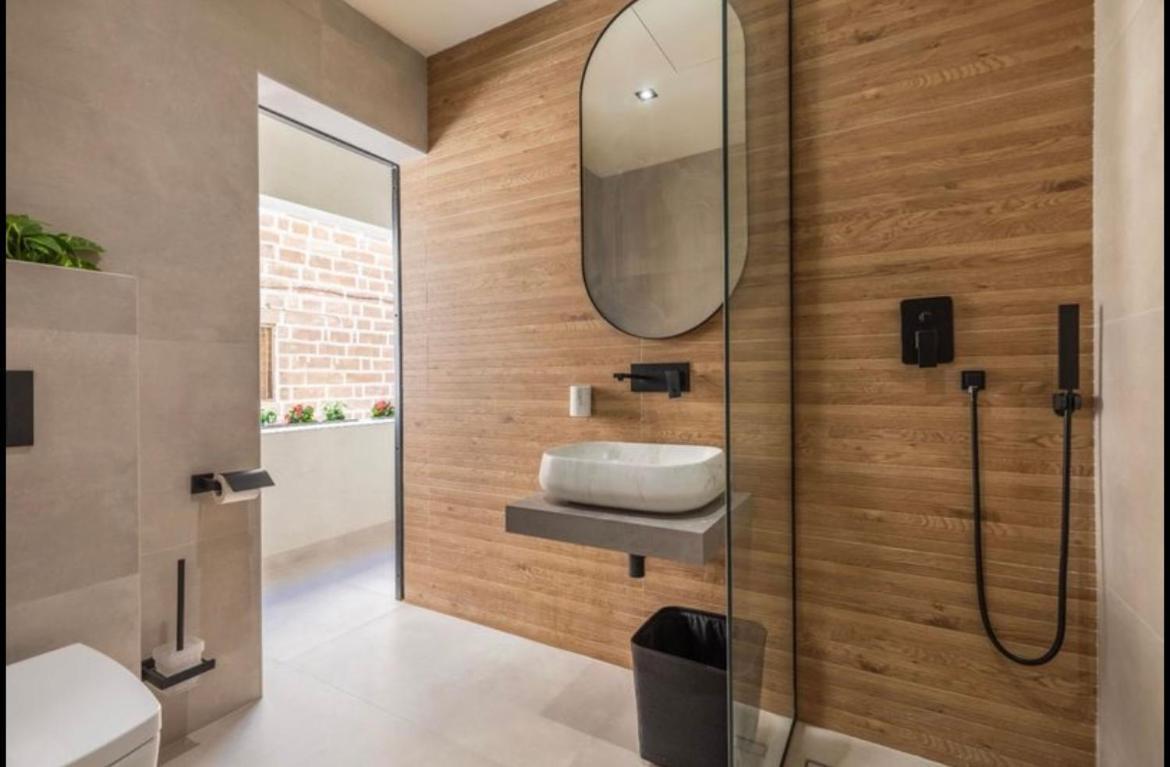 New - Designer Finished 1 Bedroom Apartment A 5 Minutes Ferry Away From Valletta Mosta Exteriér fotografie