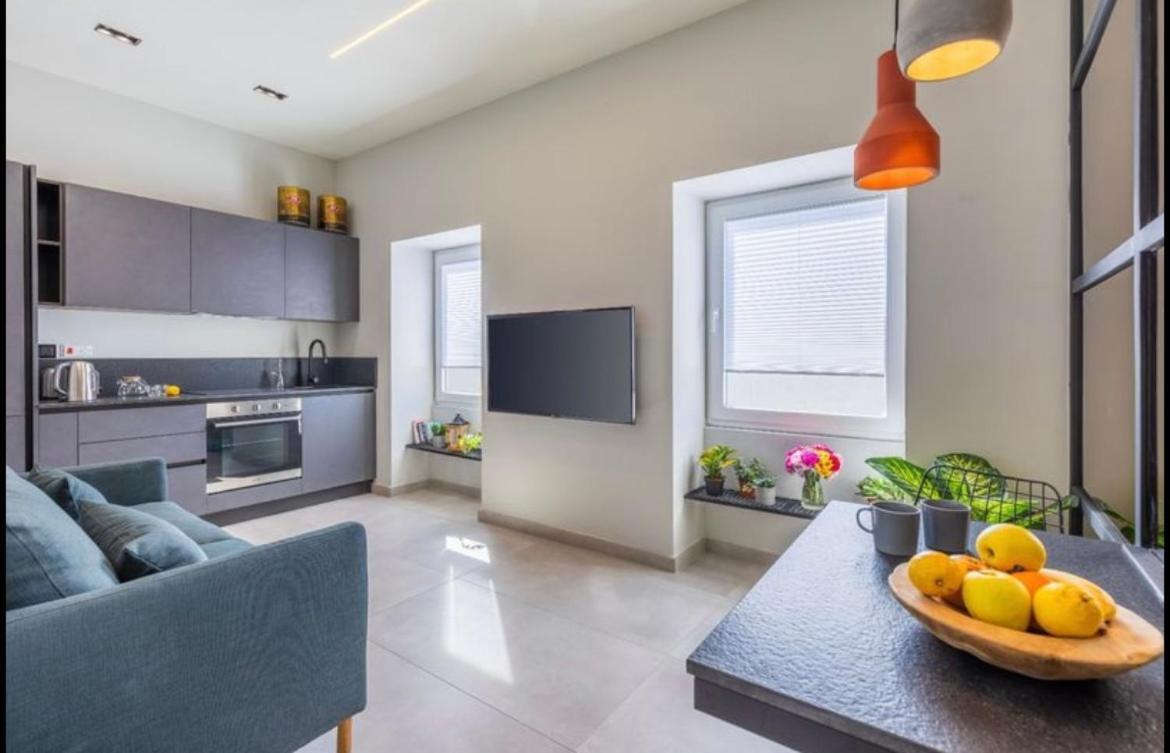 New - Designer Finished 1 Bedroom Apartment A 5 Minutes Ferry Away From Valletta Mosta Exteriér fotografie